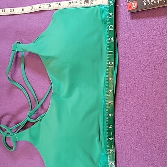 0728. NWTs ~ Under Armour ~ Low Impact ~ Yoga- Pilates-Hiking ~ Removable Pads~ - Picture 11 of 11